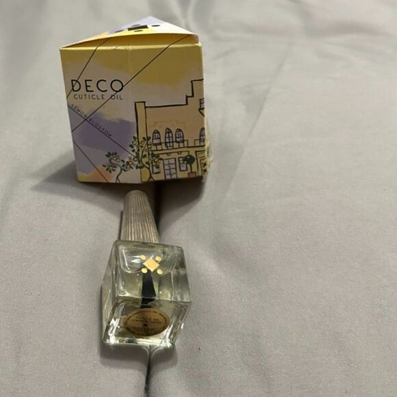 Deco Miami Nail Lacquer Cuticle Oil - Picture 2 of 3